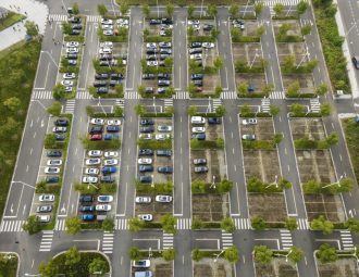 Guide ultime pour un investissement durable et rentable dans les parkings